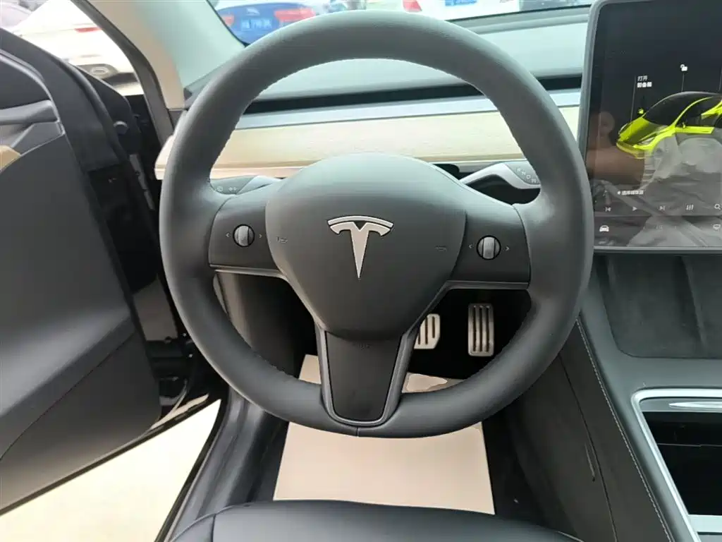 Tesla Model Y 2022 — фото 11