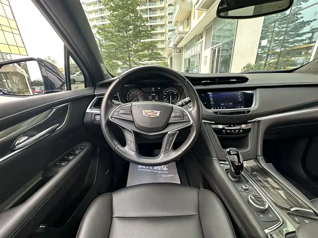 Cadillac XT5 2022 — фото 23