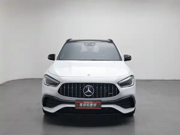 Mercedes-Benz GLA AMG 2021