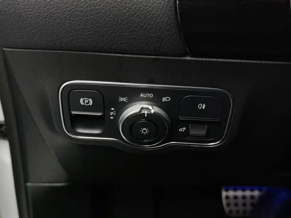 Mercedes-Benz GLA AMG 2021 — фото 21