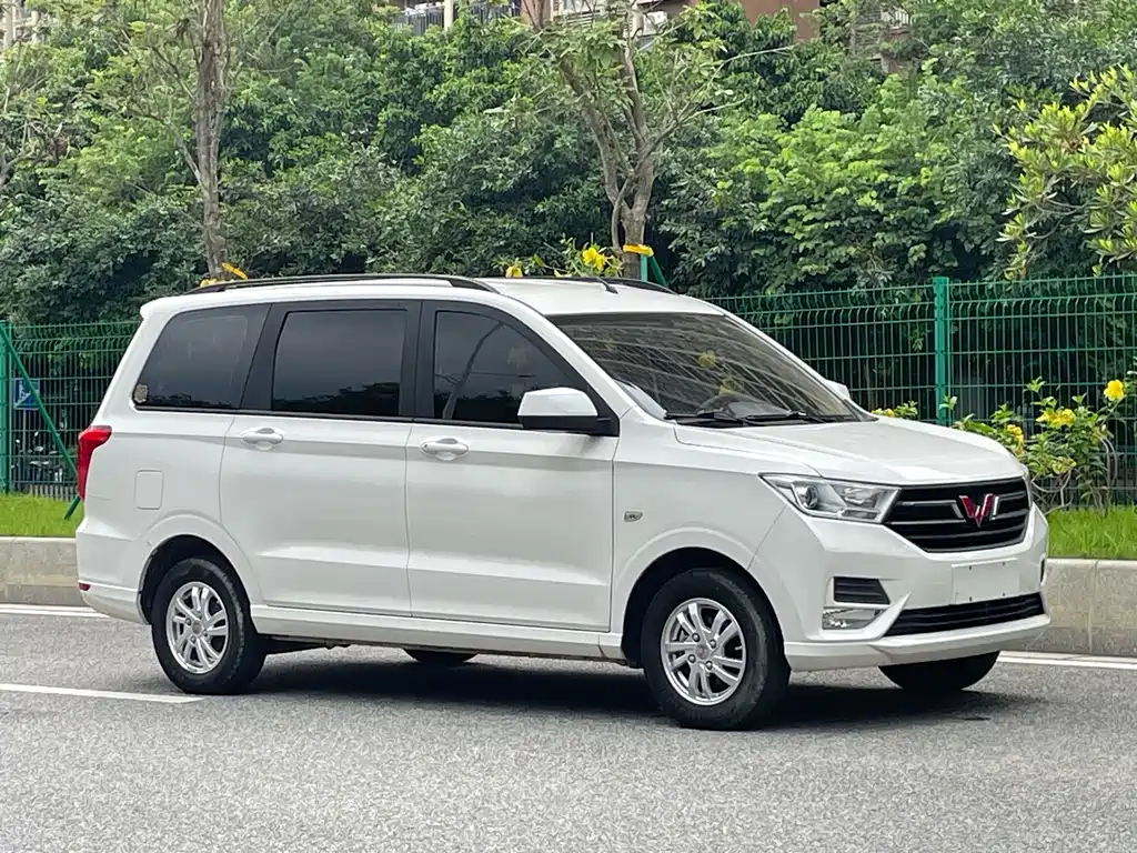 Wuling Hongguang 2021 — фото 7