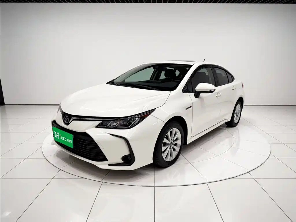 Toyota Corolla 2022 — фото 2