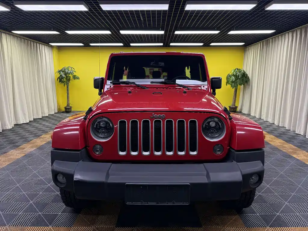 Jeep Wrangler 2017 — фото 2