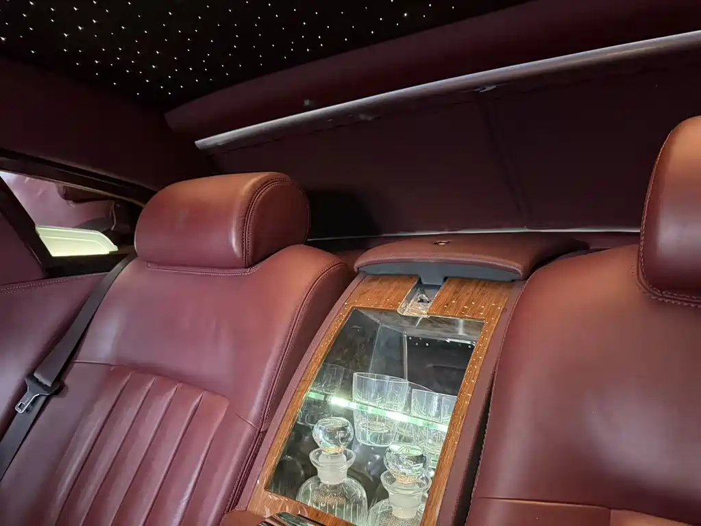 Rolls-Royce Phantom 2013 — фото 12