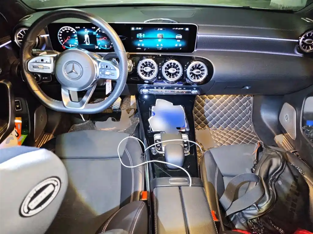 Mercedes-Benz A-Class 2020 — фото 13