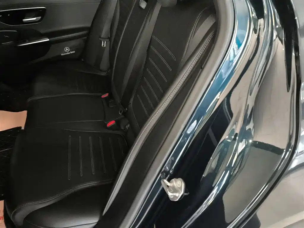 Mercedes-Benz C-Class 2022 — фото 13