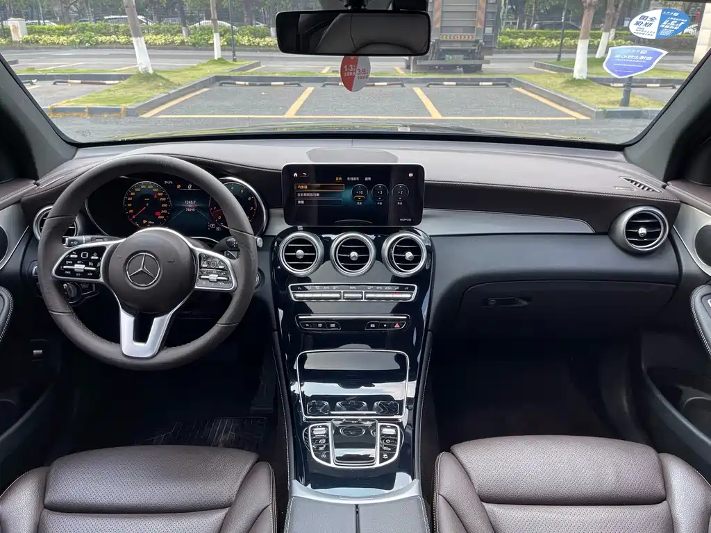 Mercedes-Benz GLC 2021 — фото 16