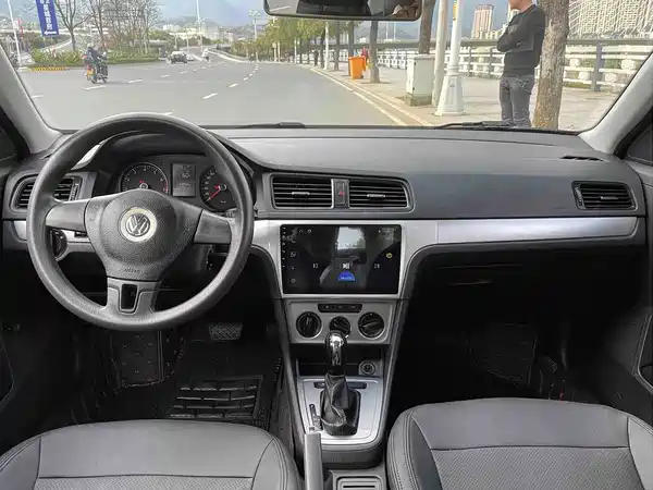 Volkswagen Lavida 2013