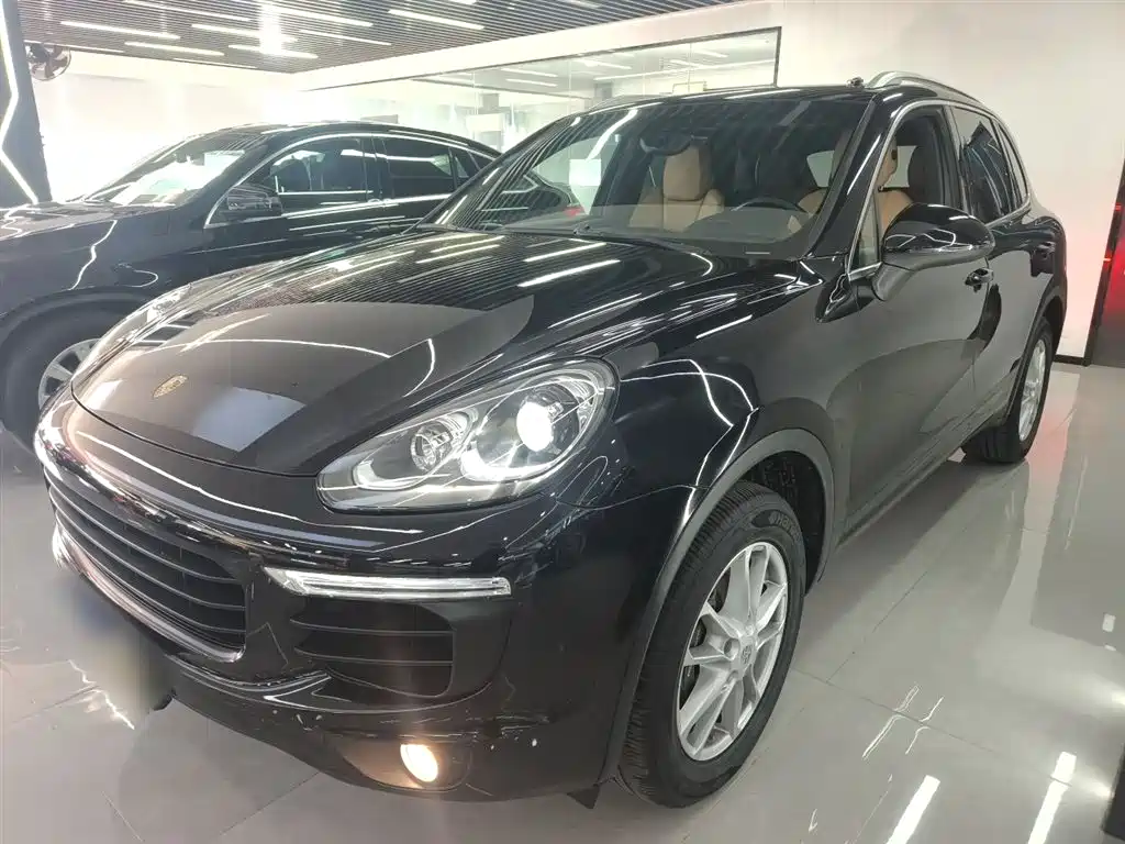 Porsche Cayenne 2017 — фото 1