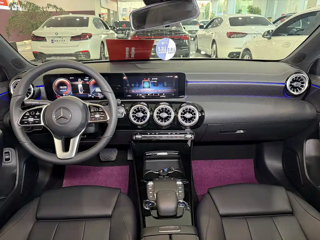 Mercedes-Benz A-Class 2021 — фото 10
