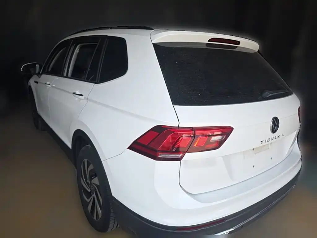 Volkswagen Tiguan L 2022 — фото 9