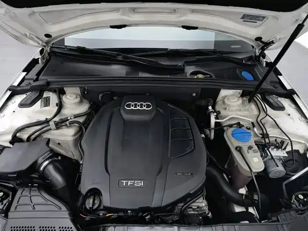 Audi A4L 2015