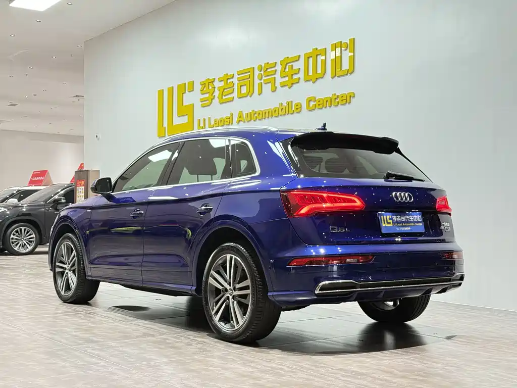 Audi Q5L 2021 — фото 5