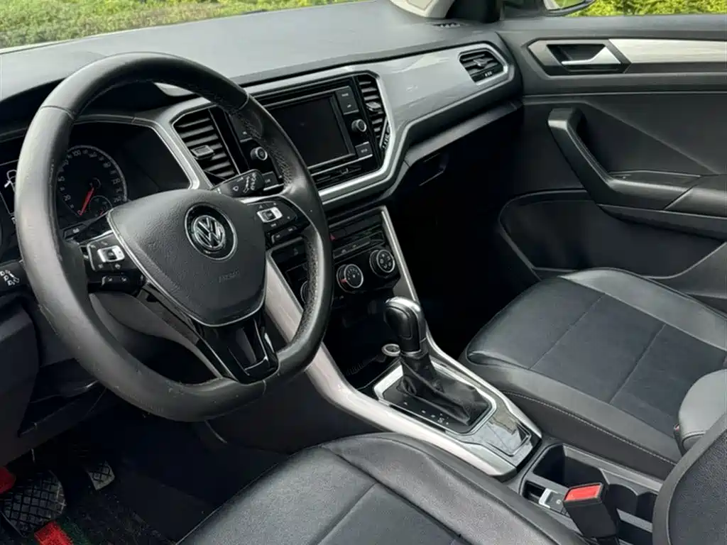 Volkswagen T-Roc 2020 — фото 18