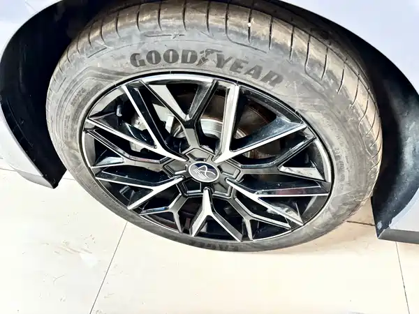 BYD Han 2025