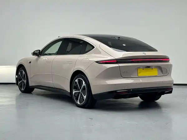 NIO ET5 2025