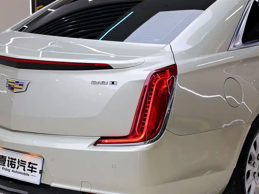 Cadillac XTS 2018 — фото 16