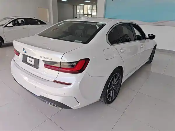 BMW 3 Series 2022