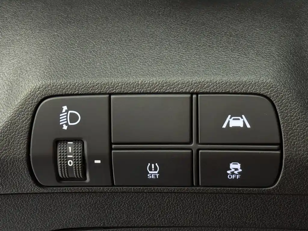 Hyundai Elantra 2021 — фото 17