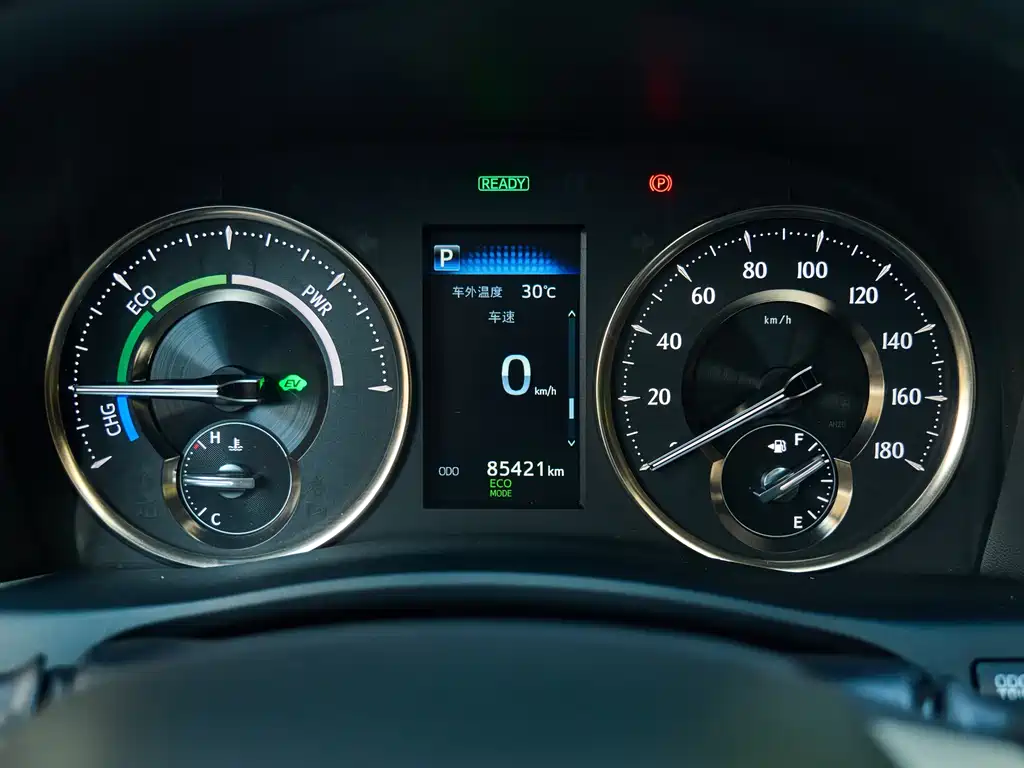Toyota Vellfire 2021 — фото 17