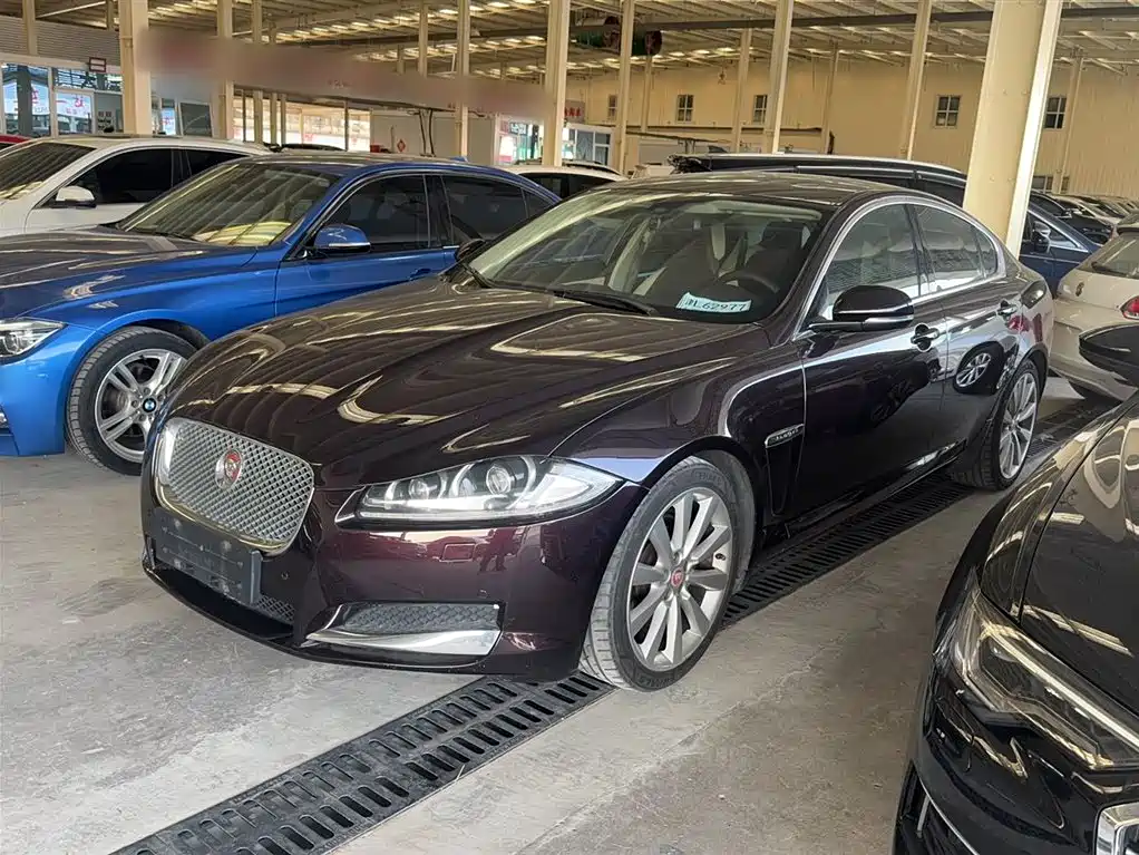 Jaguar XF 2015 — фото 2
