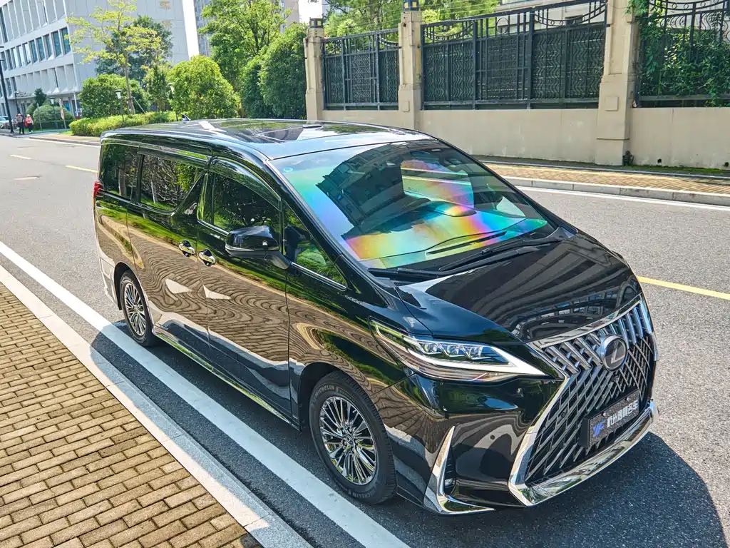 Toyota Vellfire 2021 — фото 10