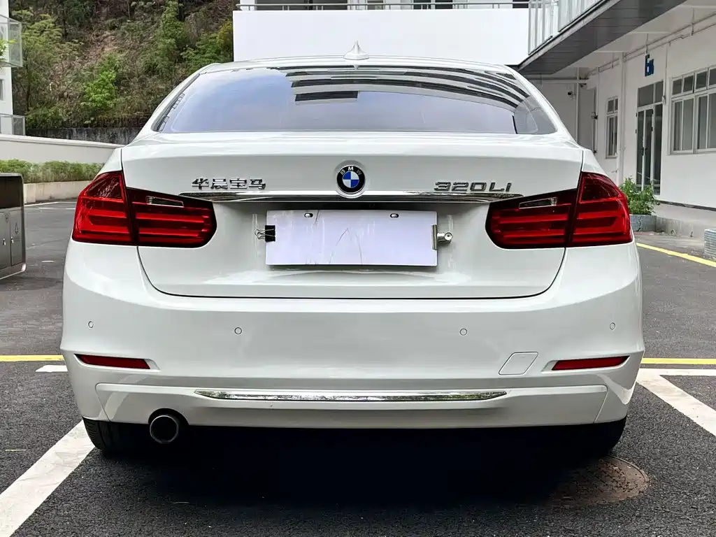 BMW 3 Series 2015 — фото 15