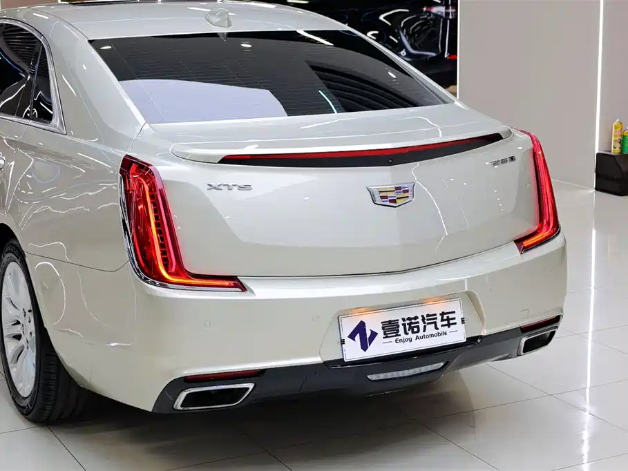 Cadillac XTS 2018 — фото 6