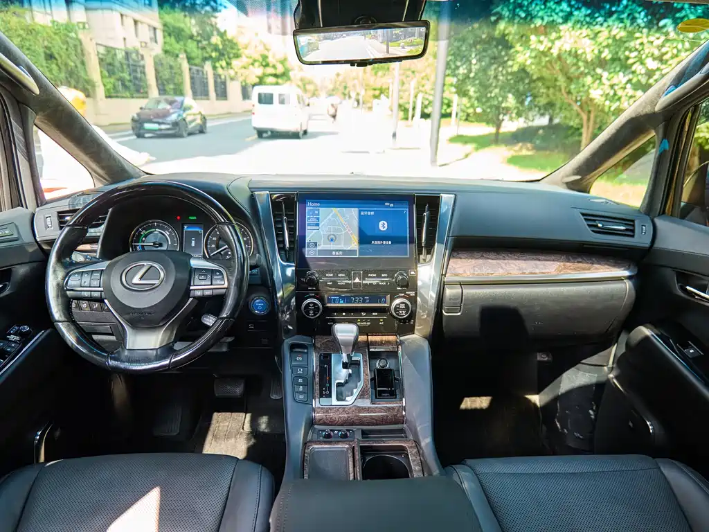 Toyota Vellfire 2021 — фото 12