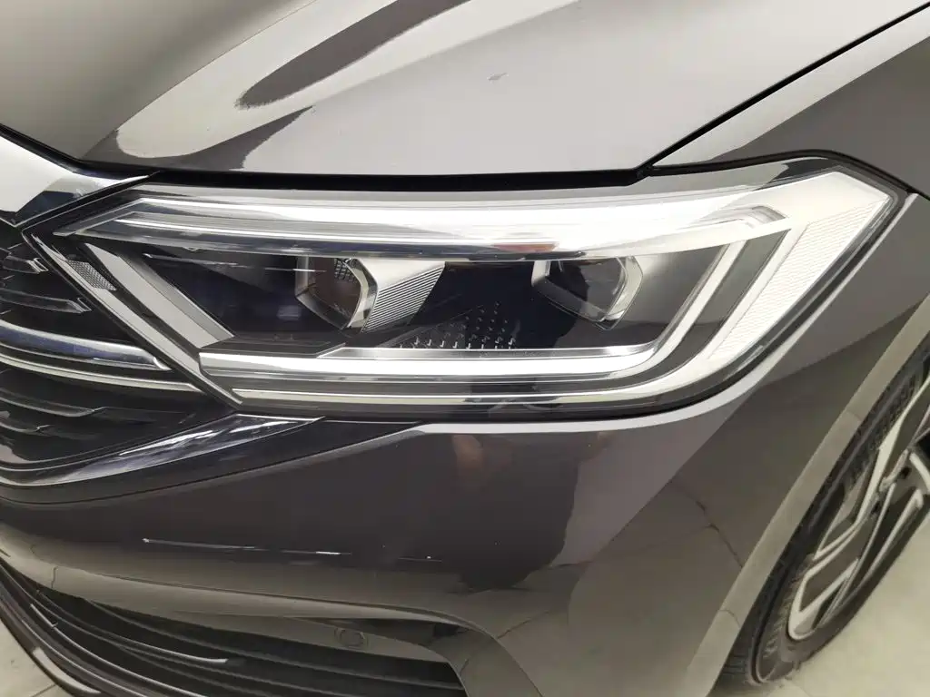 Volkswagen Sagitar 2023