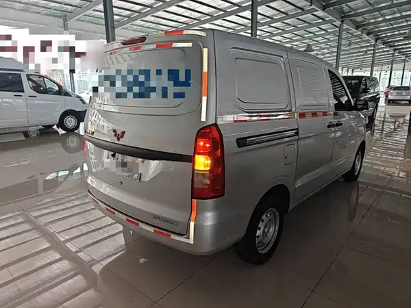 Wuling Hongguang V 2024
