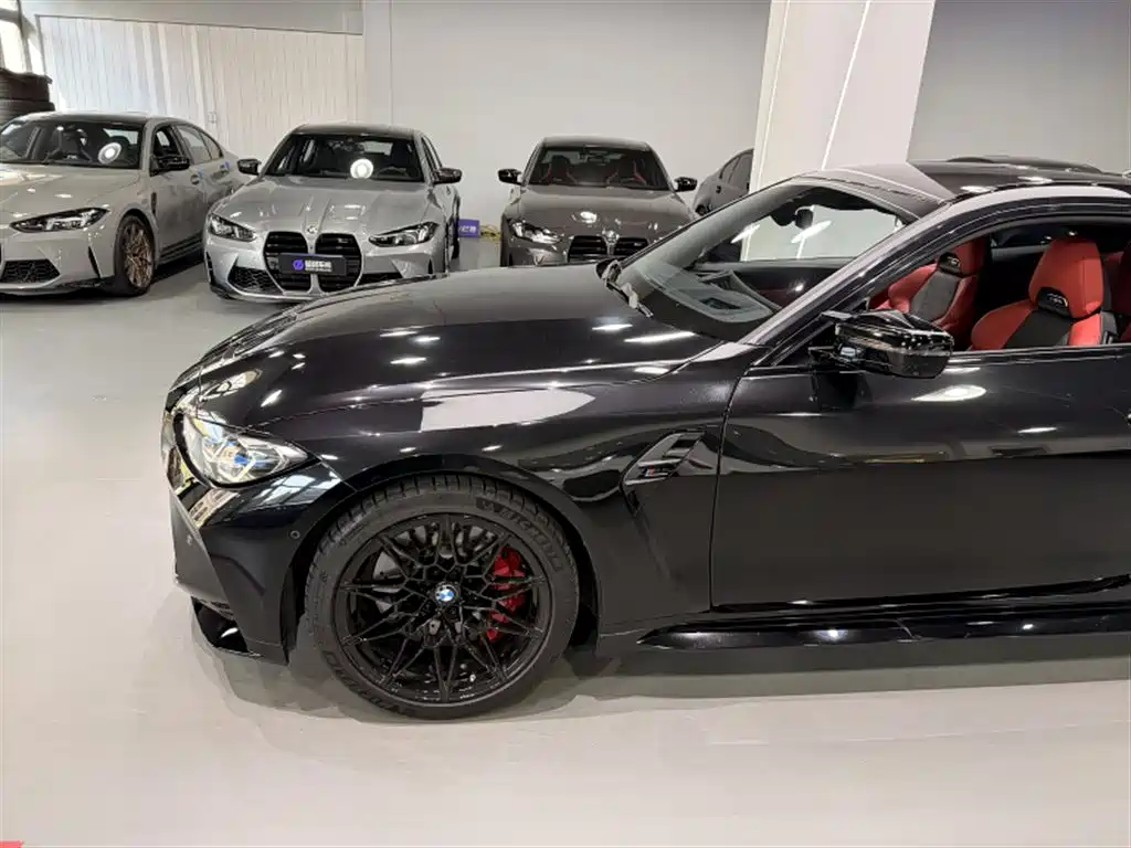 BMW M4 2024 — фото 2