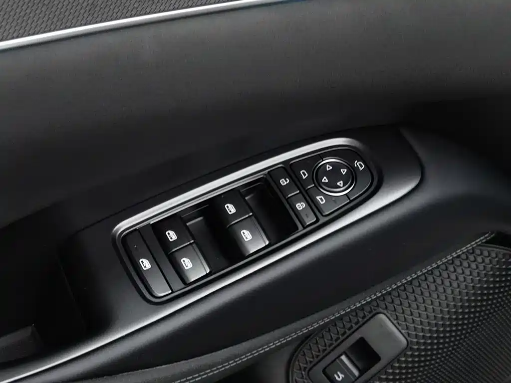 BYD Seal 06 DM-i Travel Edition 2025 — фото 9