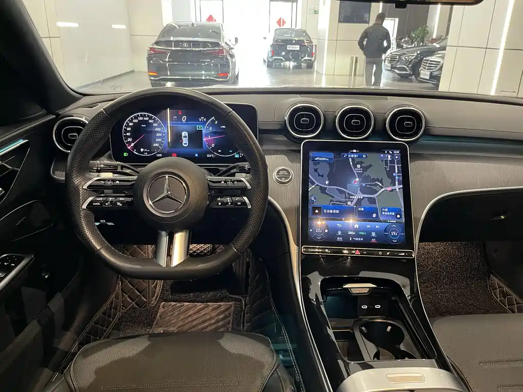 Mercedes-Benz C-Class 2023 — фото 7