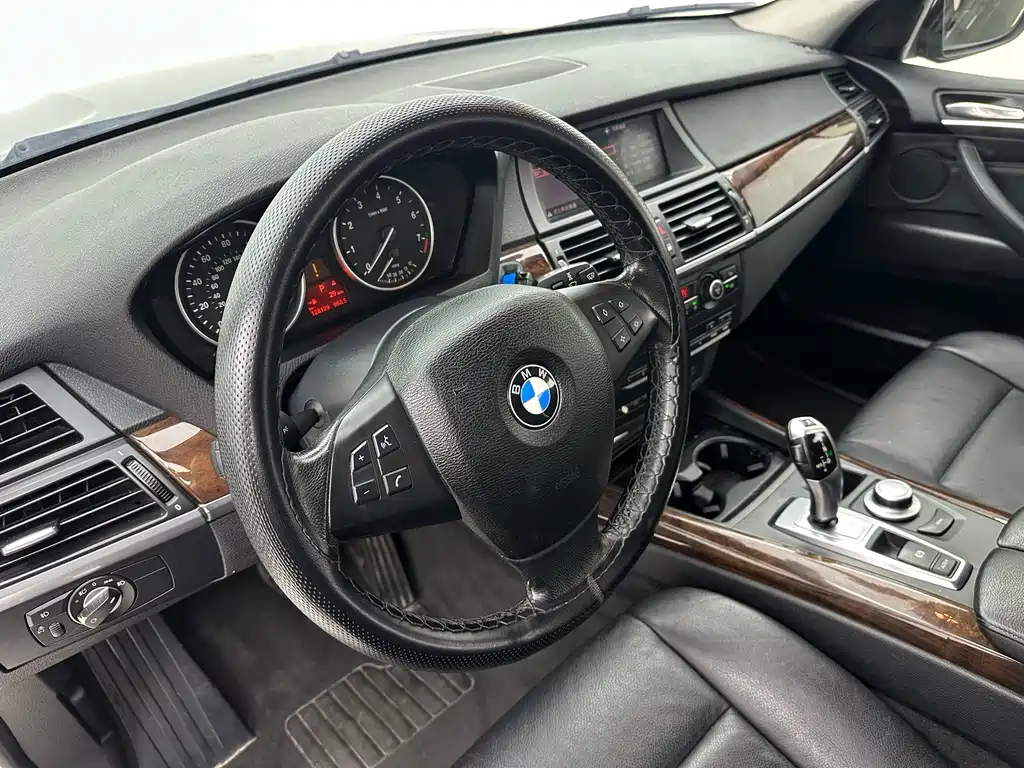BMW X5 2008 — фото 25
