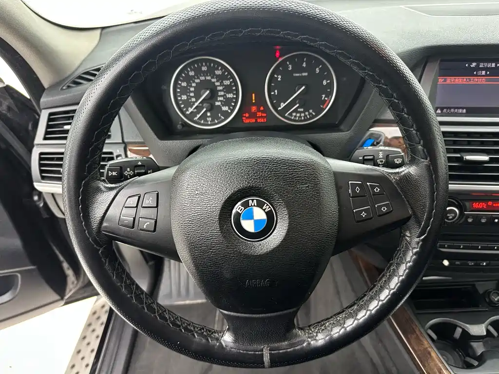 BMW X5 2008 — фото 28