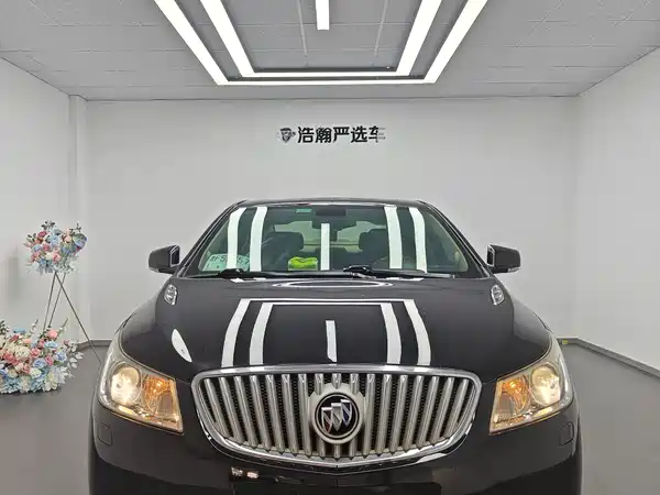 Buick LaCrosse 2011