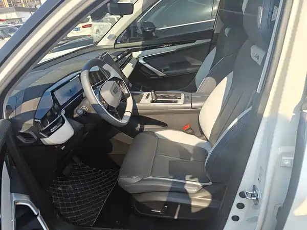 Geely Boyue L 2025