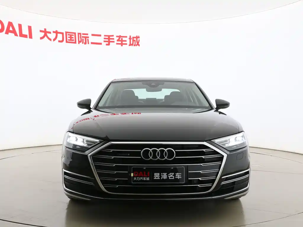 Audi A8 2018 — фото 2
