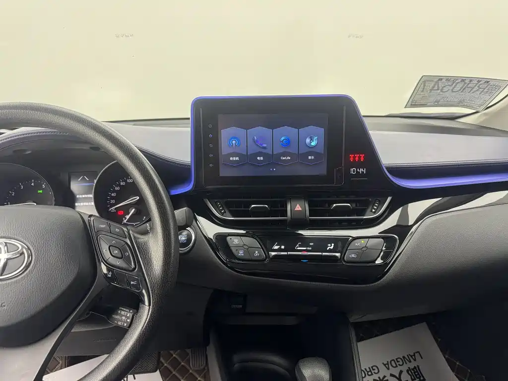 Toyota C-HR 2021 — фото 19