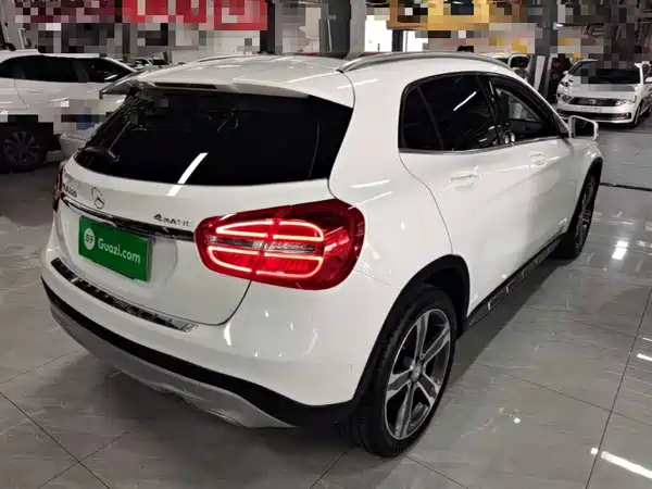 Mercedes-Benz GLA 2016