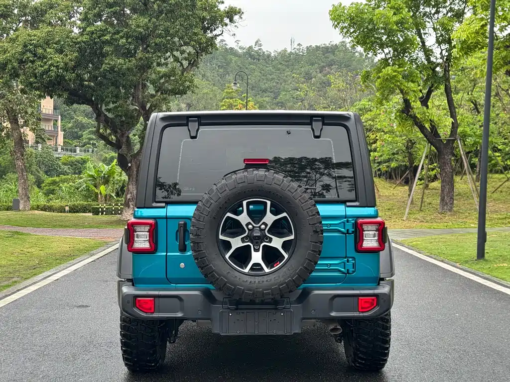 Jeep Wrangler 2020 — фото 8