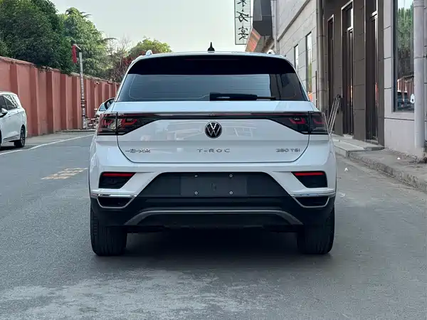 Volkswagen T-Roc 2023