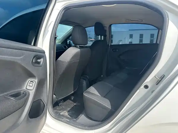 Peugeot 301 2017