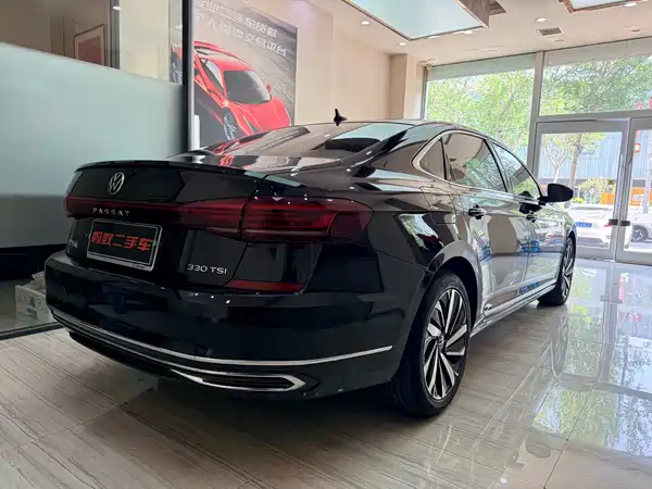 Volkswagen Passat 2022