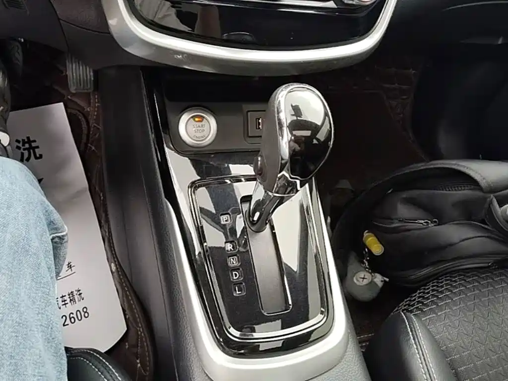 Nissan Tiida 2019 — фото 14