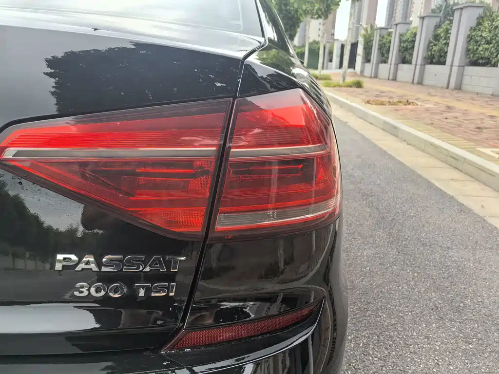 Volkswagen Passat 2019 — фото 15