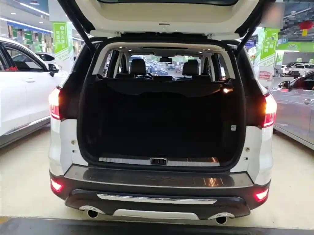 Ford Kuga 2017 — фото 19