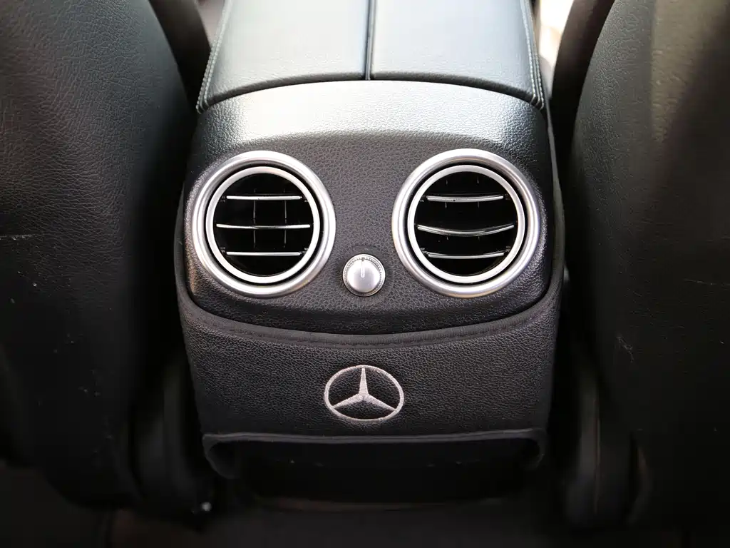 Mercedes-Benz GLC 2018 — фото 17