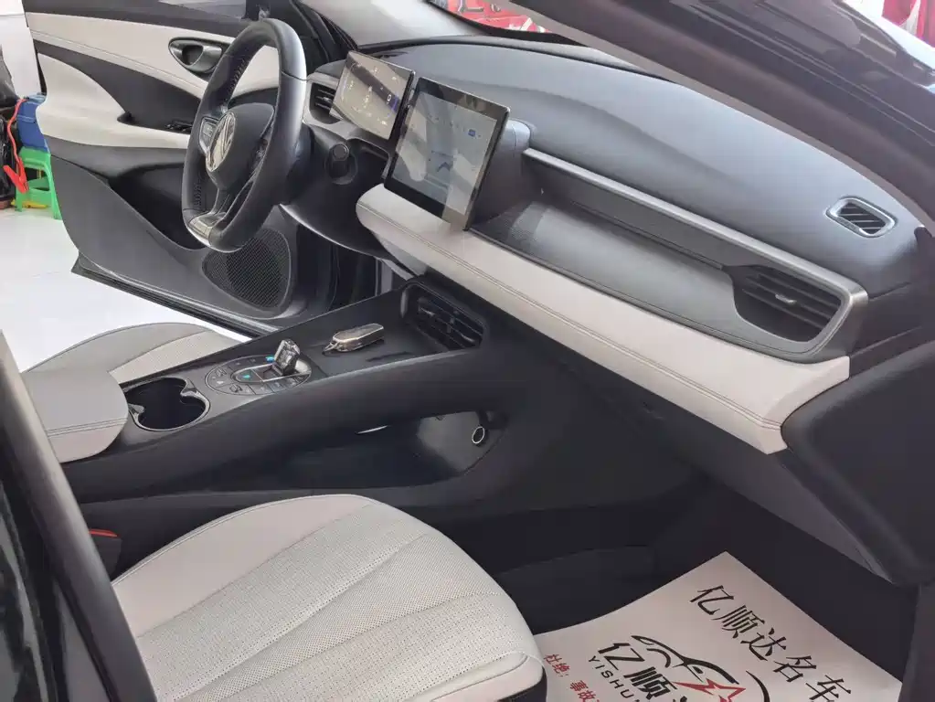 BYD Seal 05 DM-i 2025 — фото 7